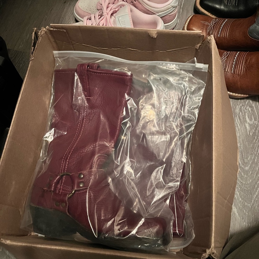 Frye harness 12R boots